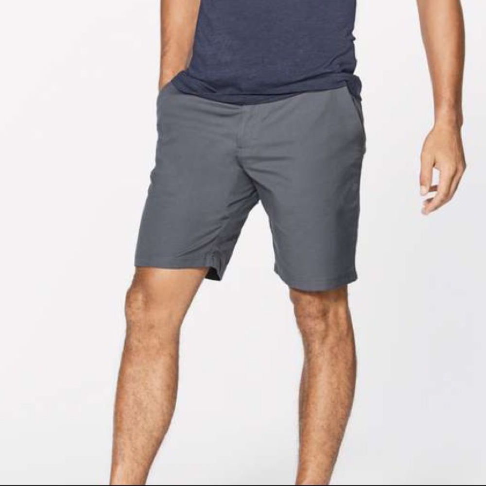 Lululemon Commission 11” Shorts in Black